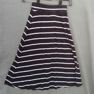 7S9.  Cherokee skirt (womens)